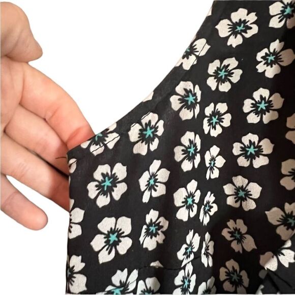 3 for $30! BeBop floral patterned sleeveless dress - Picture 9 of 13